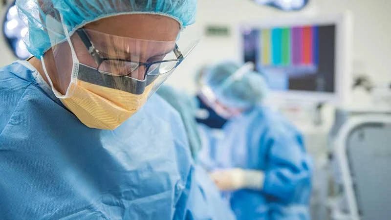 Hastane ortamında saç ekimi