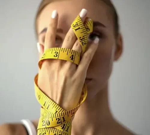 bulimia nevroza yaşayan stresli kadın