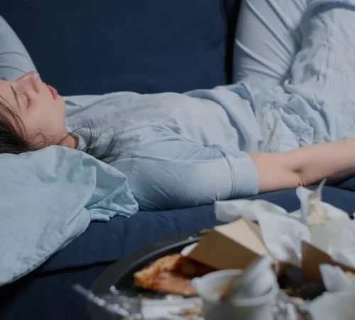 Depresyon belirtileri gösteren kadın