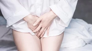 Genital Enfeksiyon (Vajinal Enfeksiyon) Olan Kadın