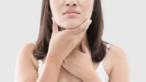 Kabakulak olan kadın