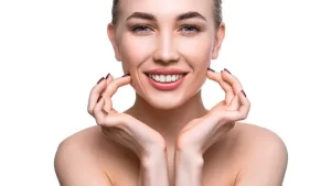 bişektomi hollywood yanağı yaptıran mutlu kadın