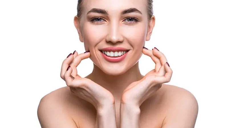 bişektomi hollywood yanağı yaptıran mutlu kadın