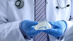 Kanser Ameliyatından Sonra Meme Yapımı için Silikon