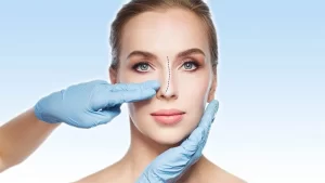 burun eğriliği olan kadın