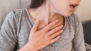 Anafilaksi hastası olan kadın