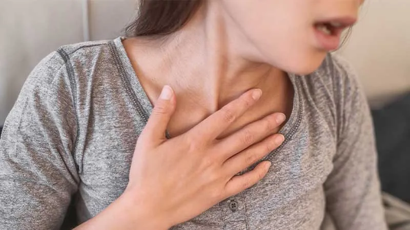 Anafilaksi hastası olan kadın