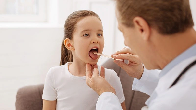 Çocuklarda Geniz Eti Büyümesi Muayenesi