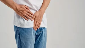 Kronik prostatit hastalığı yaşayan adam