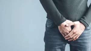 Penis Eğriliği (Peyronie Hastalığı) Rahatsızlığı Olan Adam