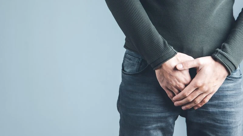 Penis Eğriliği (Peyronie Hastalığı) Rahatsızlığı Olan Adam