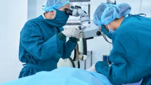 Tiroidektomi ameliyatı