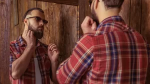 DHI sakal ekimi yaptıran adam