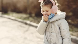 Krup hastalığı geçiren çocuk