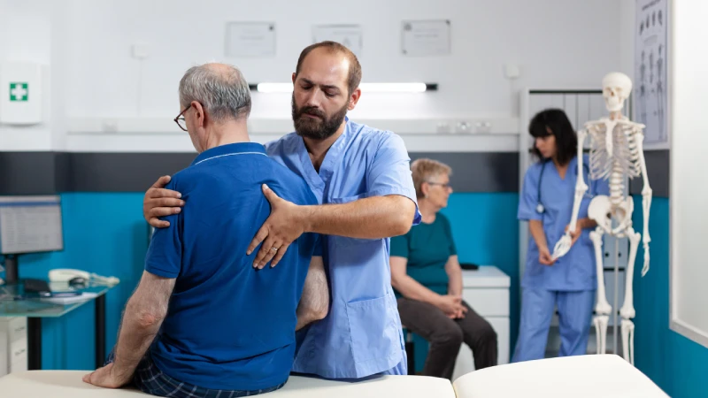 Omurga deformiteleri muayenesi