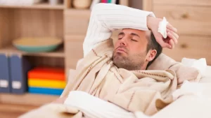 Tifo hastalığı belirtileri taşıyan adam