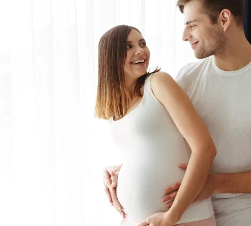 Tüp bebek tedavi sonucu başarılı olan çift