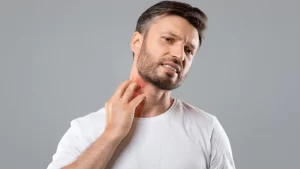 Çiçek hastalığı belirtileri taşıyan adam