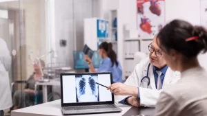 pulmoner bt anjiyografi sonuçları kontrolü yapan doktolar