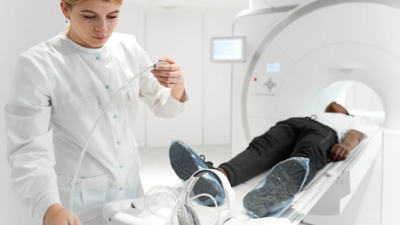 bilgisayarlı anjiyografi uygulanacak hasta