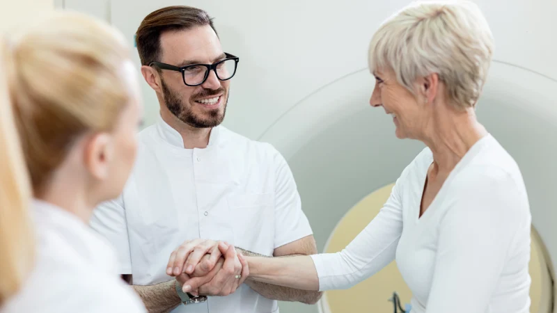 koroner bt anjiyo sonrası iyileşme sürecinde hasta ve radyoloji doktorları