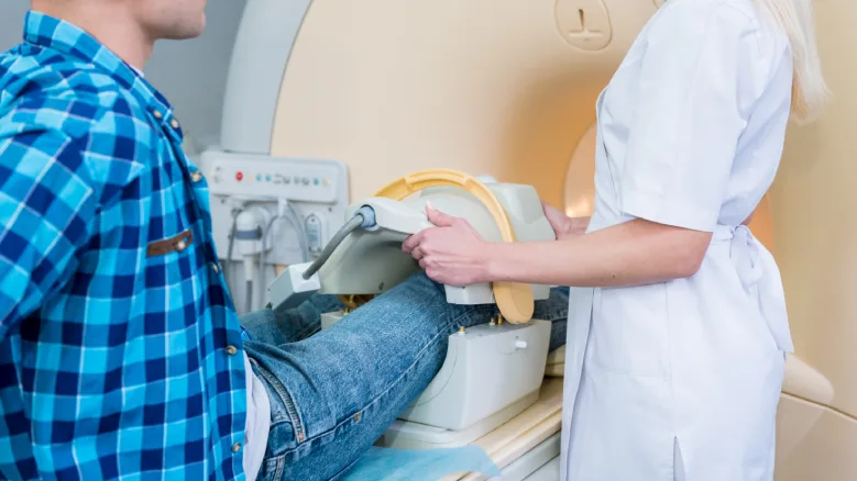 diz mr neden çekilir diz mr çekilen hasta