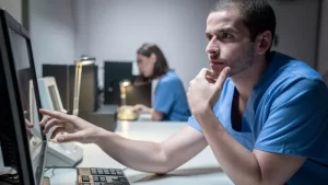 Emar neden çekilir sorusunu yanıtlayan doktor