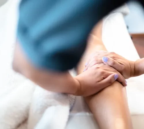 menisküs fizik tedavi uygulaması yapan fizyoterapist