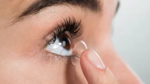 Miyop İçin Lens- Göz ve şeffaf lens