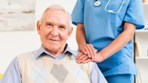 Benign Prostat Hiperplazisi Nedir? Belirtileri - yaşlı hasta ve doktor