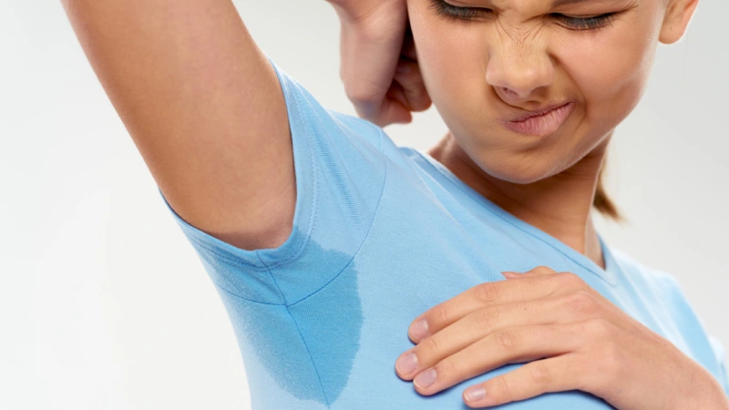 Endoskopik Torakal Sempatektomi - ETS - koltuk altı terlemiş kadın