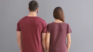 Sırt İçin Lazer Epilasyon - sırtı tüylü kadın ve erkek