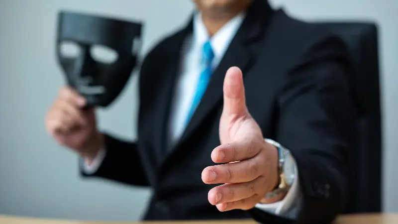 Ters Psikoloji (Manipülasyon) (Maskeler)