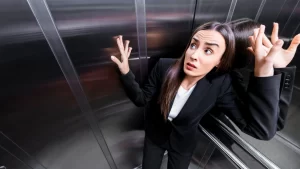 Klostrofobi (Kapalı Alan Korkusu) Nedir?
