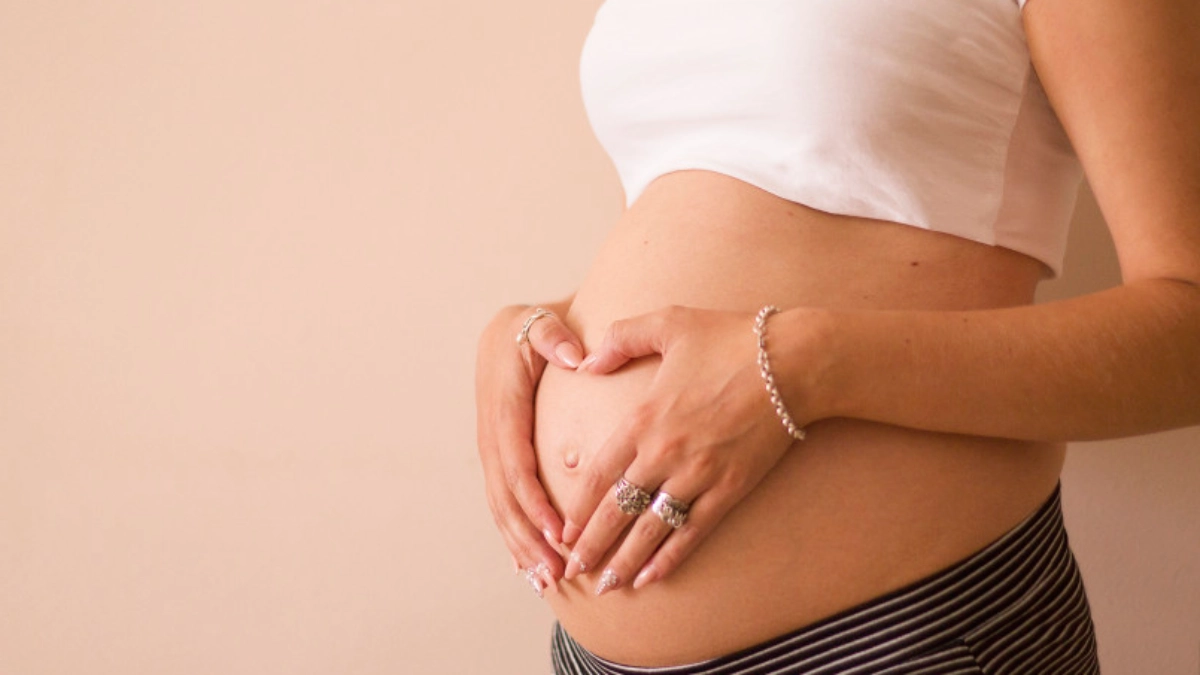 همه چیز درباره عمل زیبایی مامی میک‌اور (Mommy Makeover)