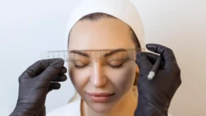 Трансплантация на вежди в Турция