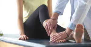An orthopedic treatment approach explaining in which cases ankle replacement surgery is recommended in Turkey.